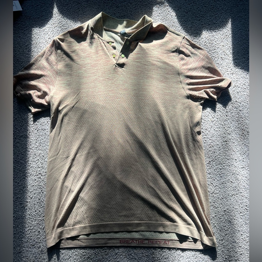 Lululemon men’s Henley style shirt